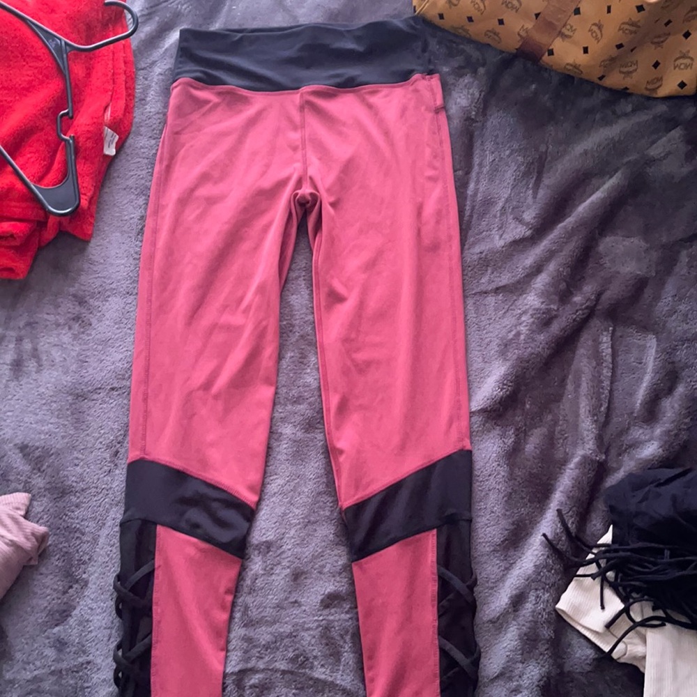 Yoga pants , maroon , with zip pocket in the back